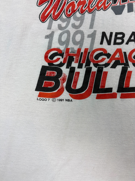 Vintage 1991 Chicago Bulls World Champions tee - L