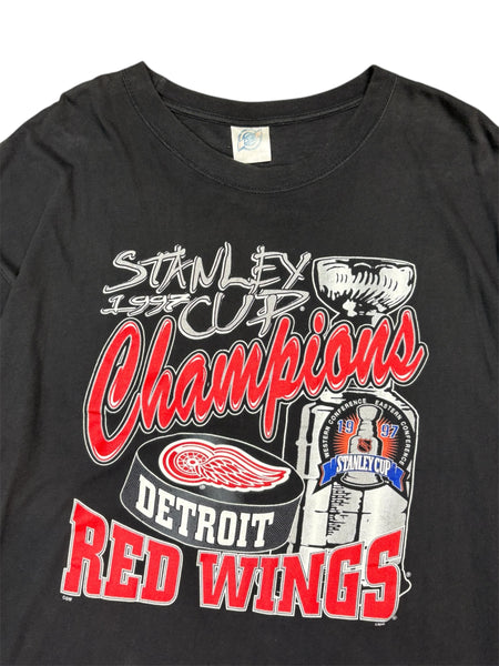 1997 Detroit Red Wings Stanley Cup Champions tee - XL
